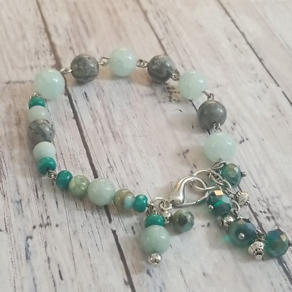 Jewelry - Cracked aqua, grey, green, silver beaded bracelet
